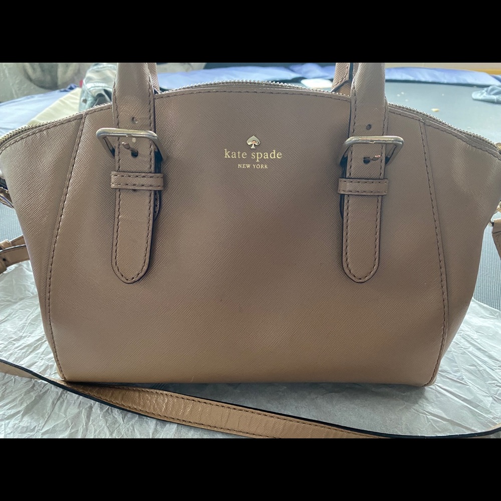 Kate Spade handbag in Khaki  color